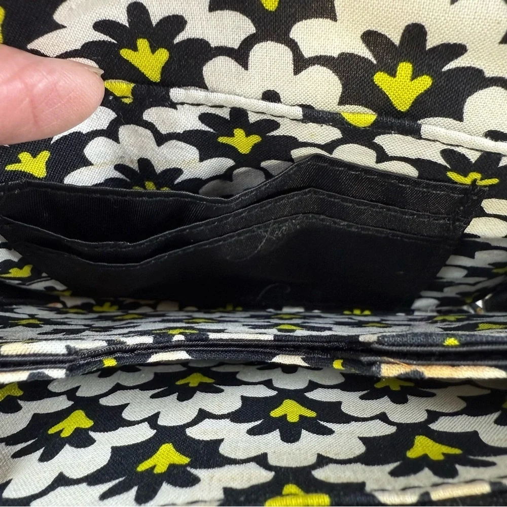 Vera Bradley Smartphone Turnlock Wristlet Fanfare